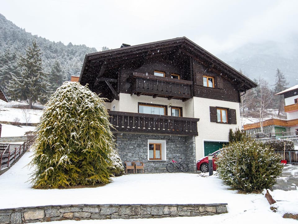 Property building, Winter