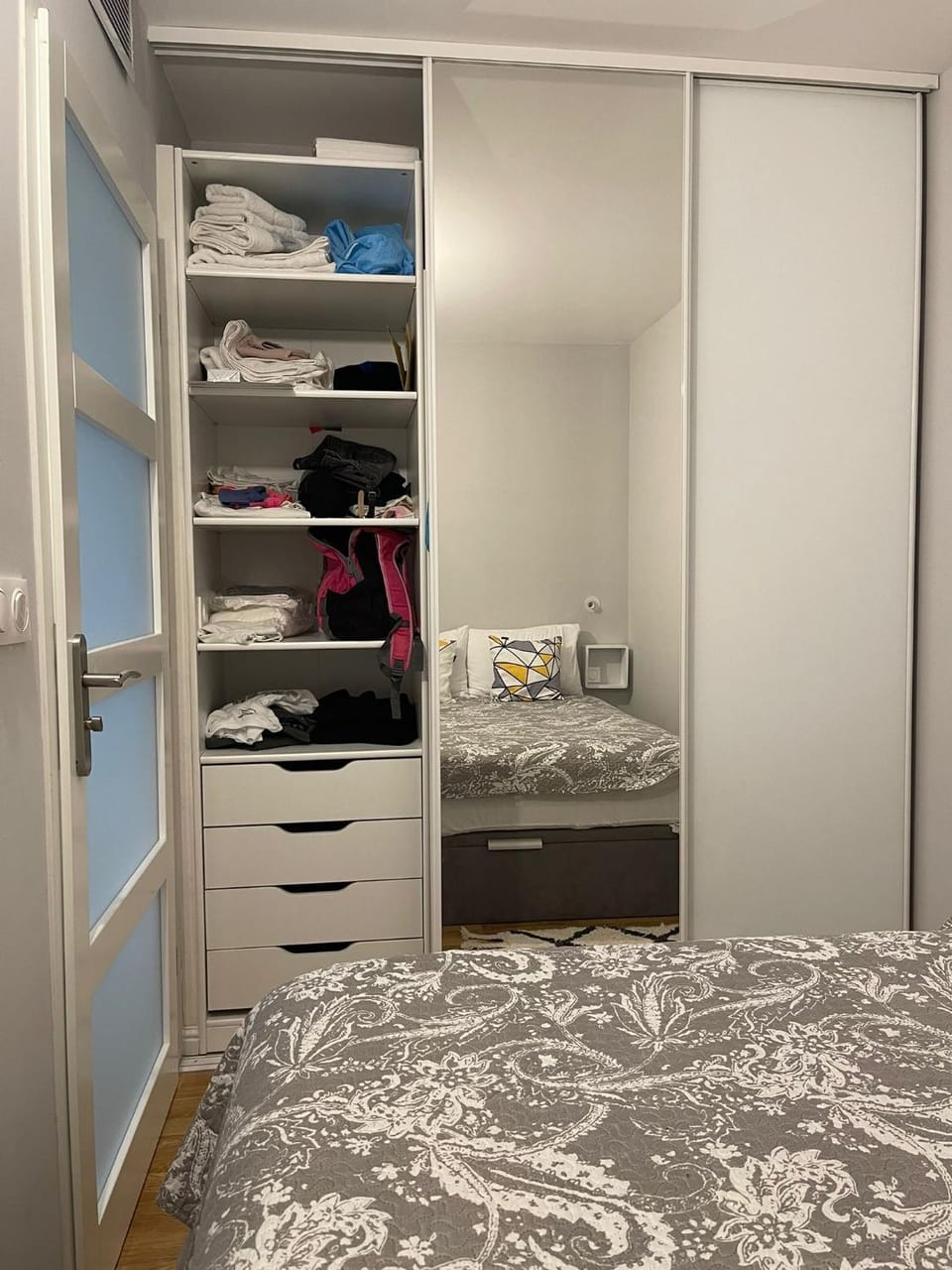 Appartement calme et propre avec vue sur la mer Apartment in Nice