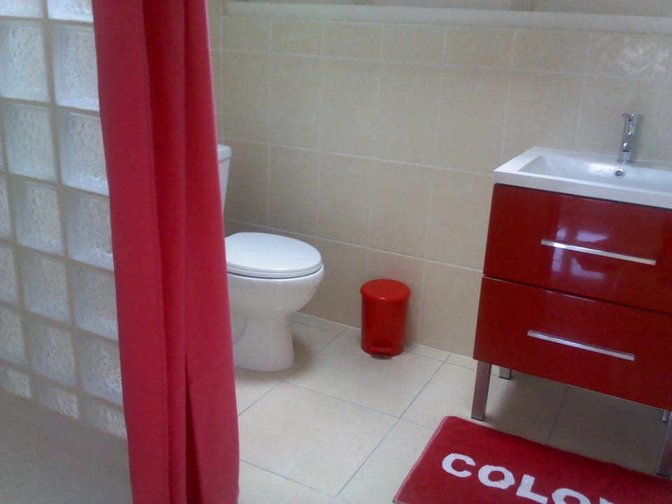 STUDIO LAURIER - 4 pers - proche bourg -1- Apartment in Leeward Islands