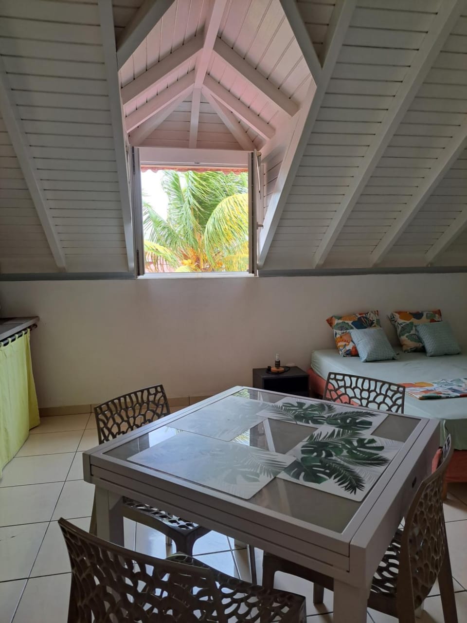 STUDIO LAURIER - 4 pers - proche bourg -1- Apartment in Leeward Islands