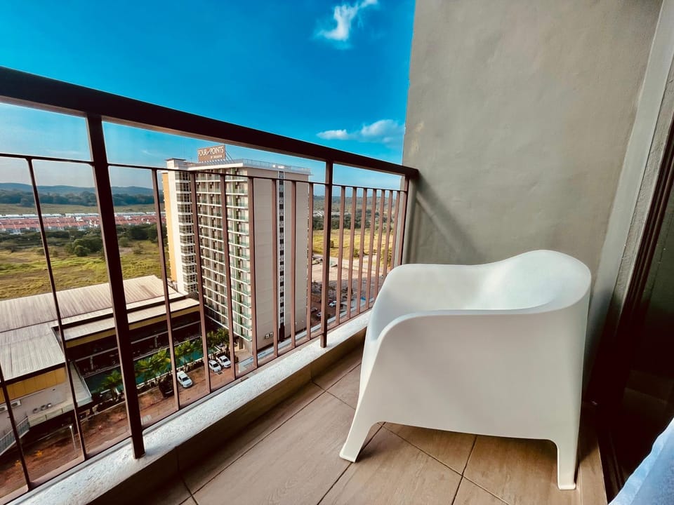 View (from property/room), Balcony/Terrace, Seating area