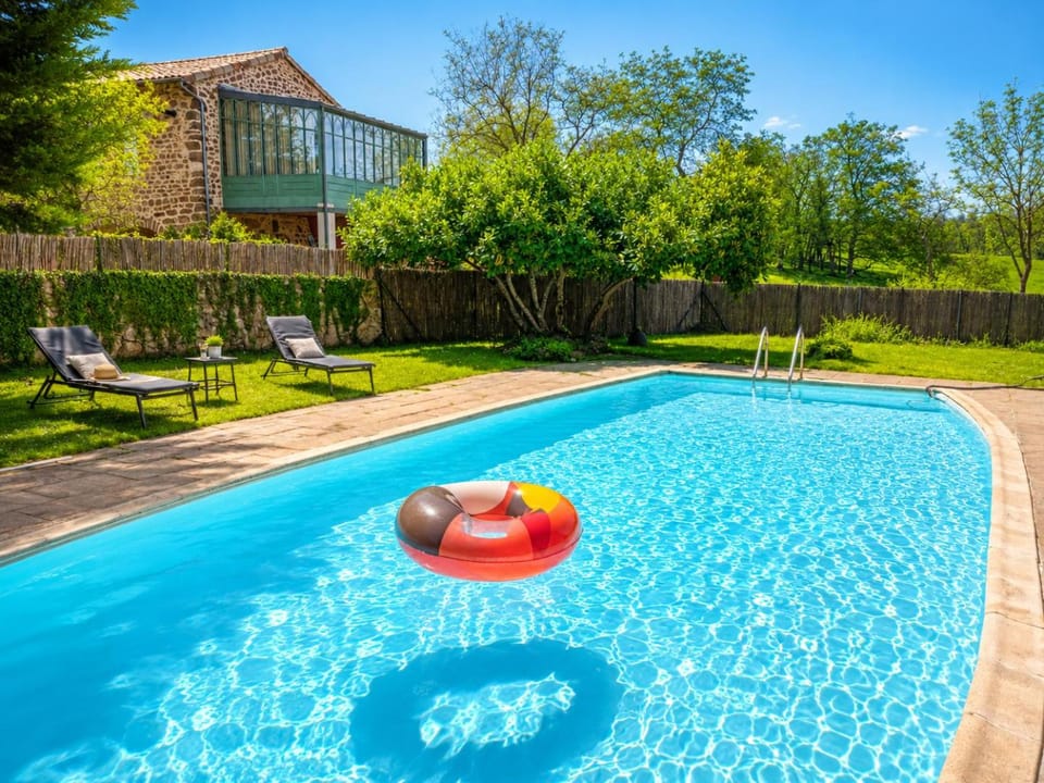 Garden view, Pool view, Swimming pool, sunbed