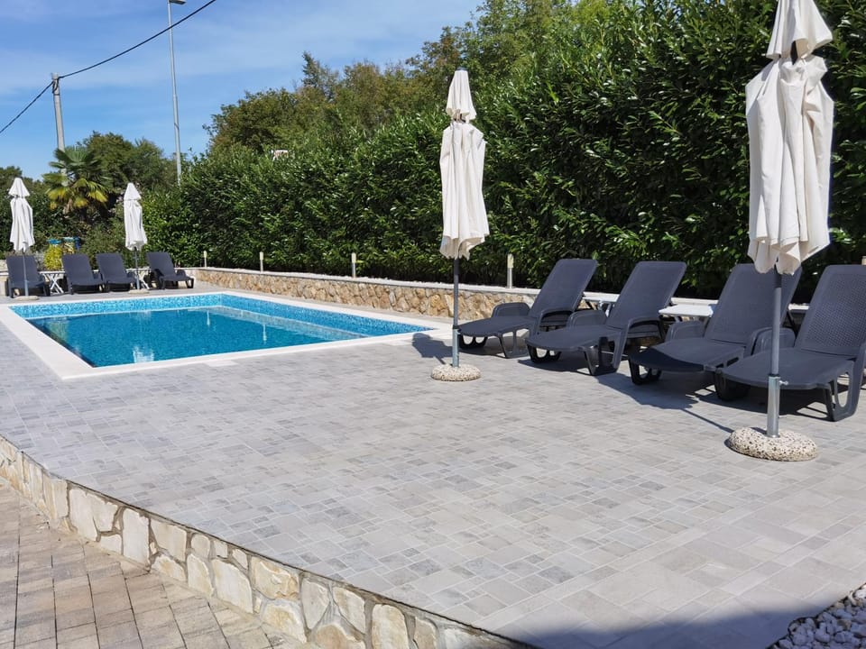 Patio, Swimming pool