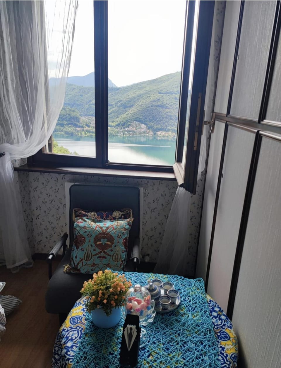 La Finestra sul Lago Bed and Breakfast in Canton of Ticino