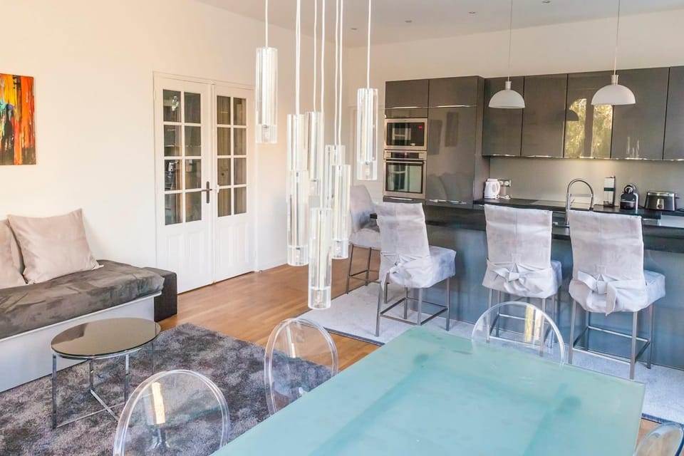 Kitchen or kitchenette, Living room, Dining area