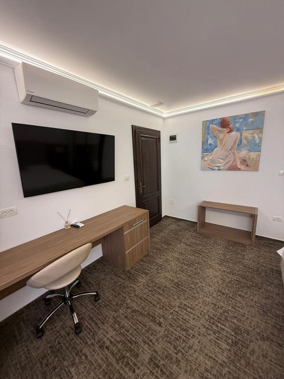 White Residence Bed and Breakfast in Timiș County