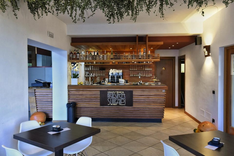 Lounge or bar