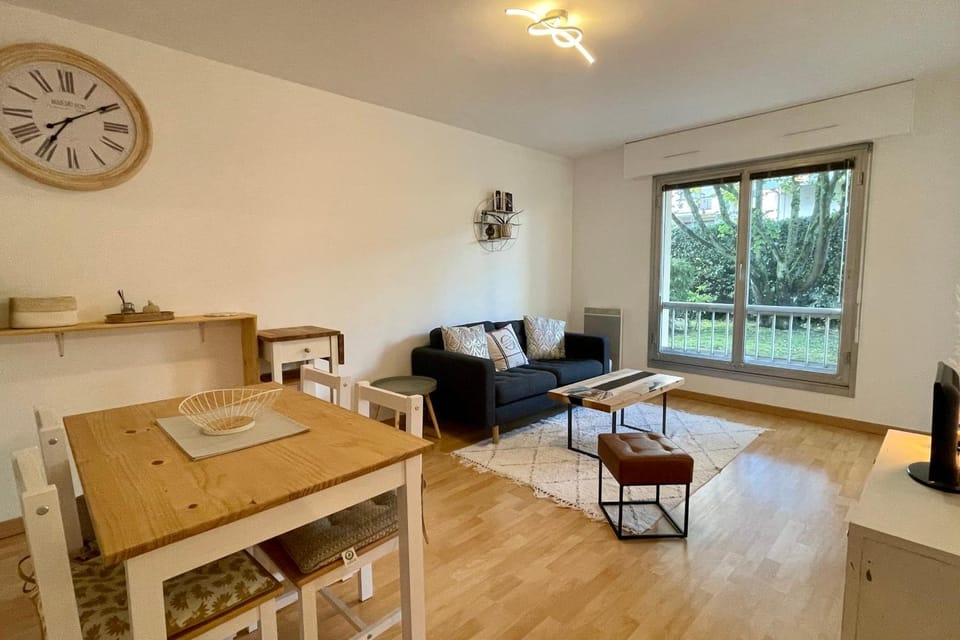 Sully II - Apartment of 33 sqm with parking 400m from Lake Annecy Apartment in Annecy