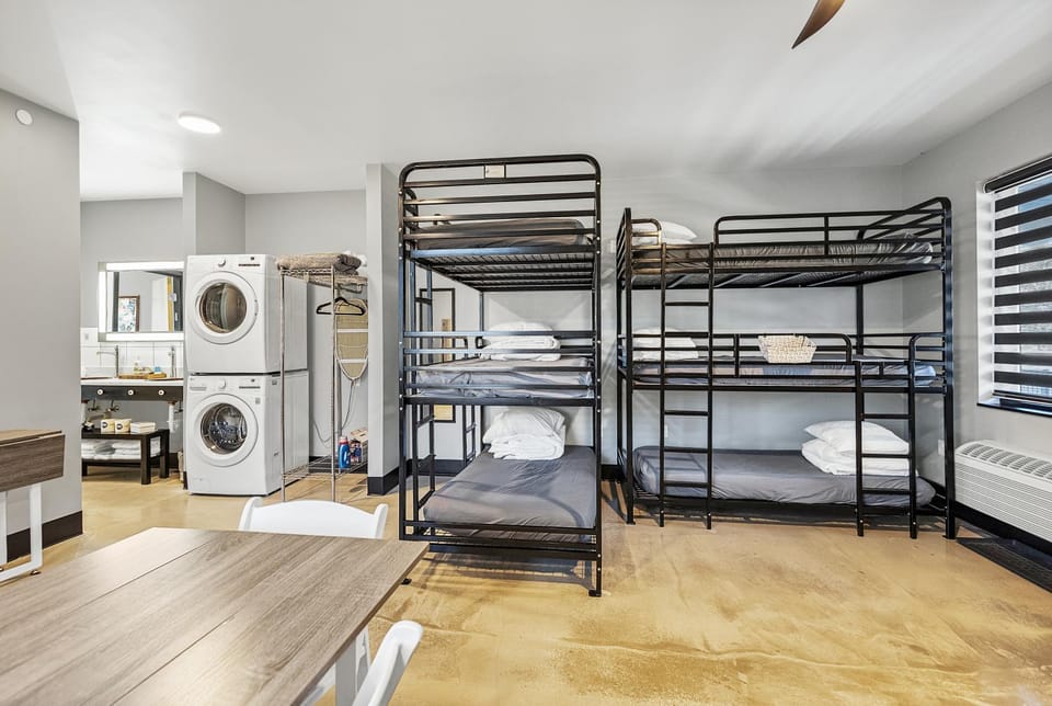 Bed, Bathroom, Photo of the whole room, Bedroom, pet friendly, laundry