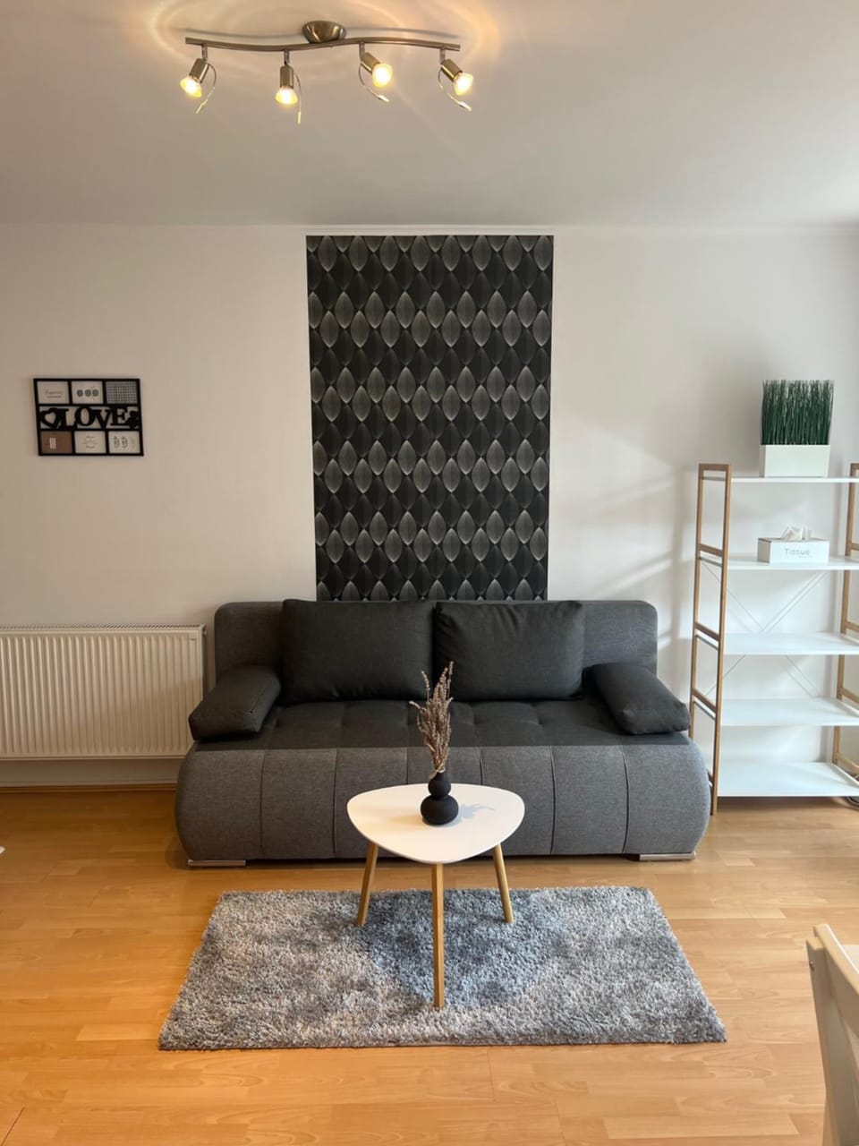Bed, Living room