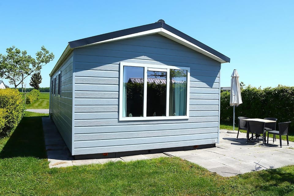 Property building, Garden, Balcony/Terrace