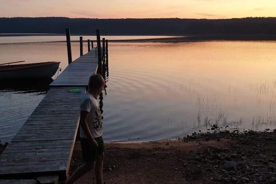 Stort hus i vackra Karl Gustav, när fin bad och fiskesjö och Ullared Villa in Västra Götaland County