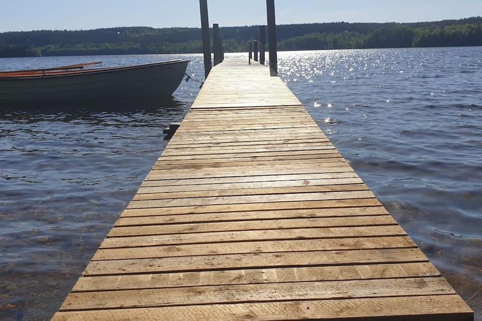 Stort hus i vackra Karl Gustav, när fin bad och fiskesjö och Ullared Villa in Västra Götaland County