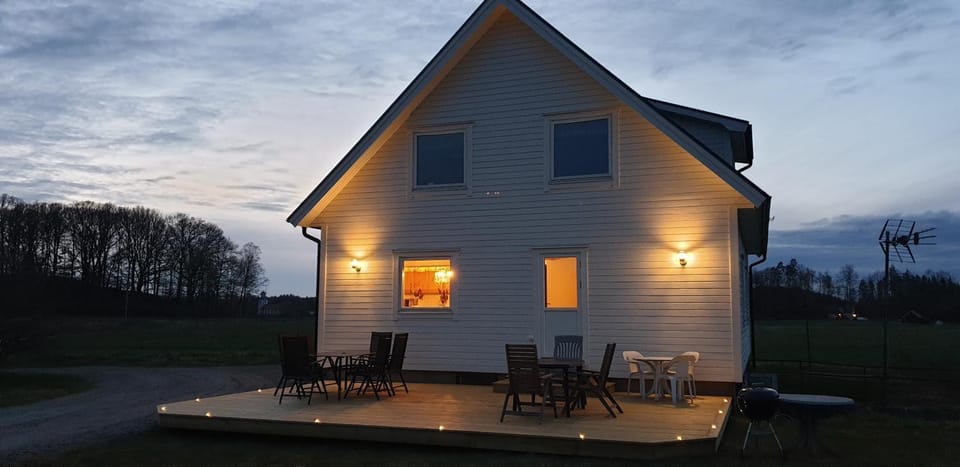 Stort hus i vackra Karl Gustav, när fin bad och fiskesjö och Ullared Villa in Västra Götaland County