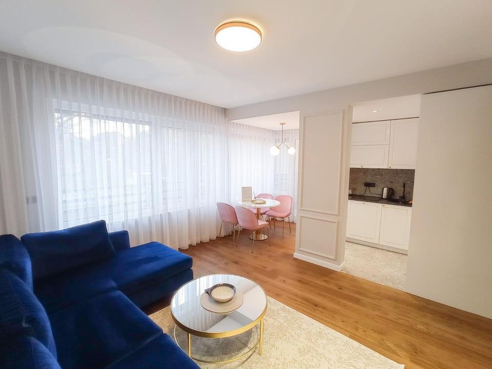 Living room, Dining area, kitchen