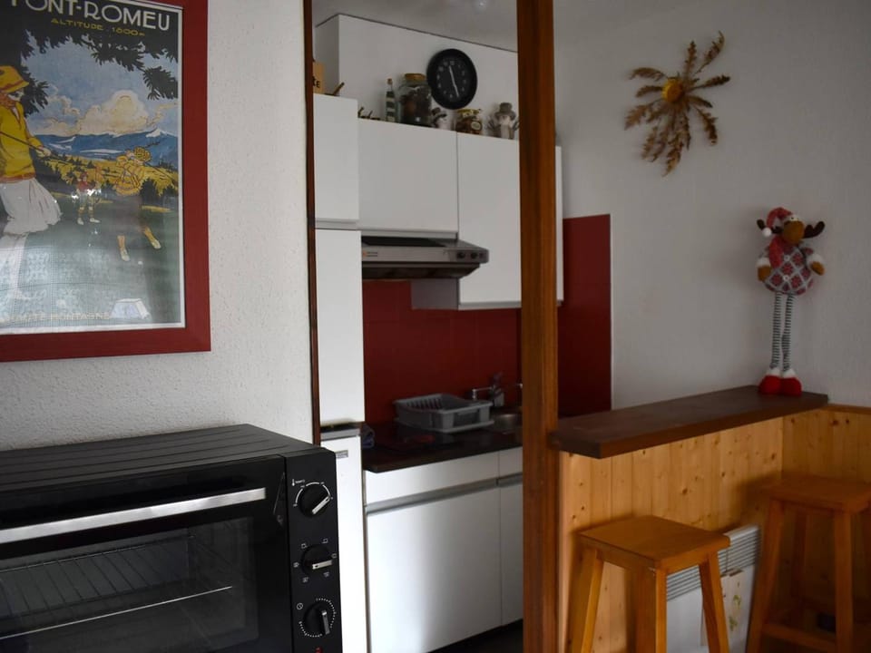 Charmant studio cabine avec terrasse et parking à Font-Romeu - FR-1-580-58 Cabin in Bolquère