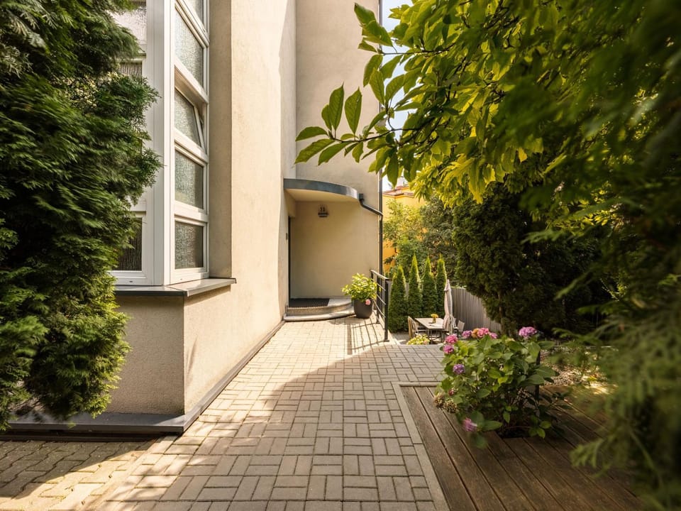 Property building, Garden