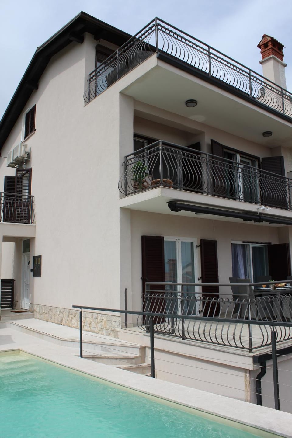 Property building, Balcony/Terrace