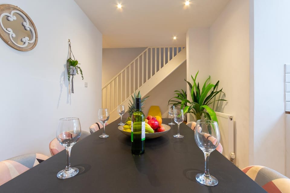 Chic 4 Bed by Brighton Station Apartment in Brighton
