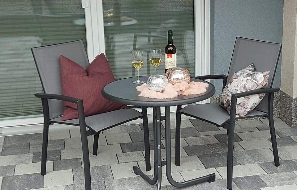 Patio, View (from property/room), Balcony/Terrace, Seating area