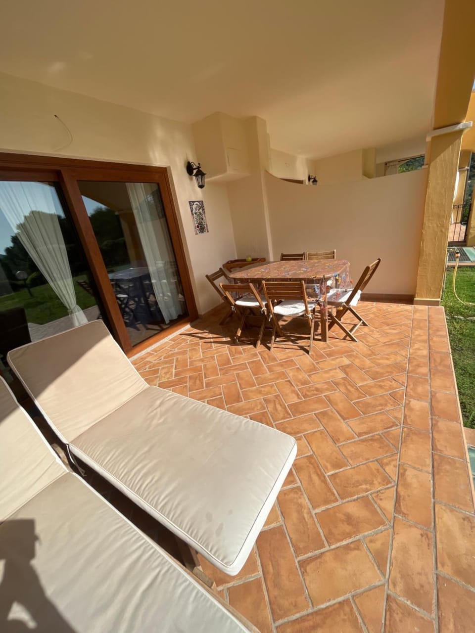 Patio, Dining area