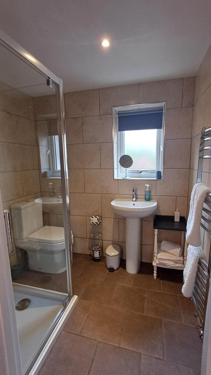 Shower, Toilet, Bathroom