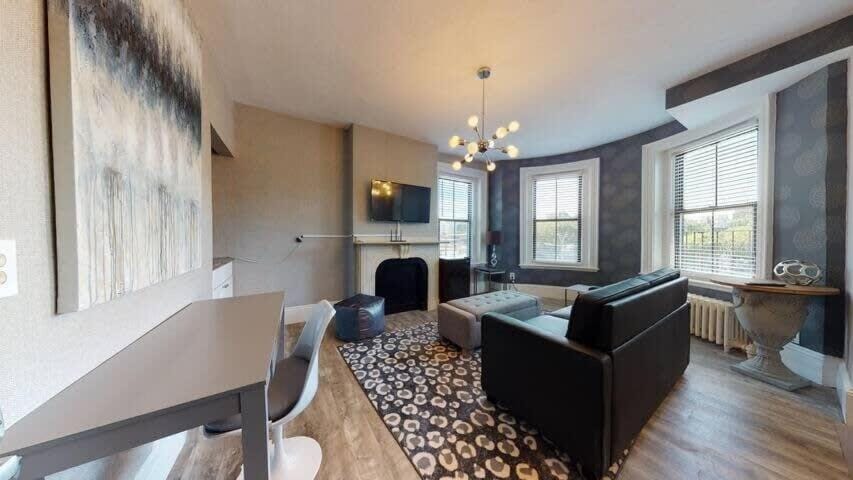 1-31 Excellent Location, Walk Everywhere Sleeps 3 Apartment in Boston