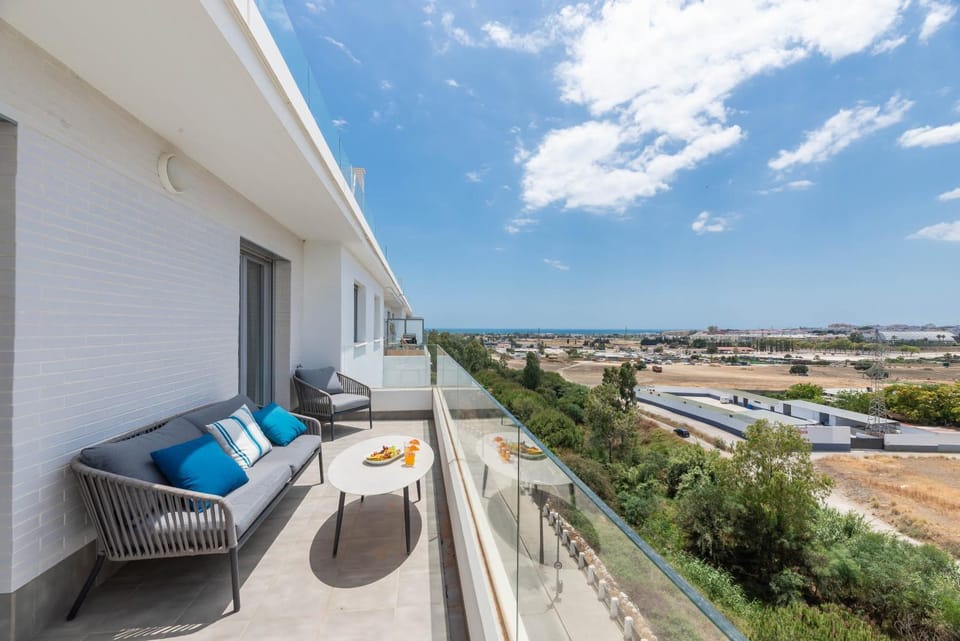 Natural landscape, Balcony/Terrace, Seating area