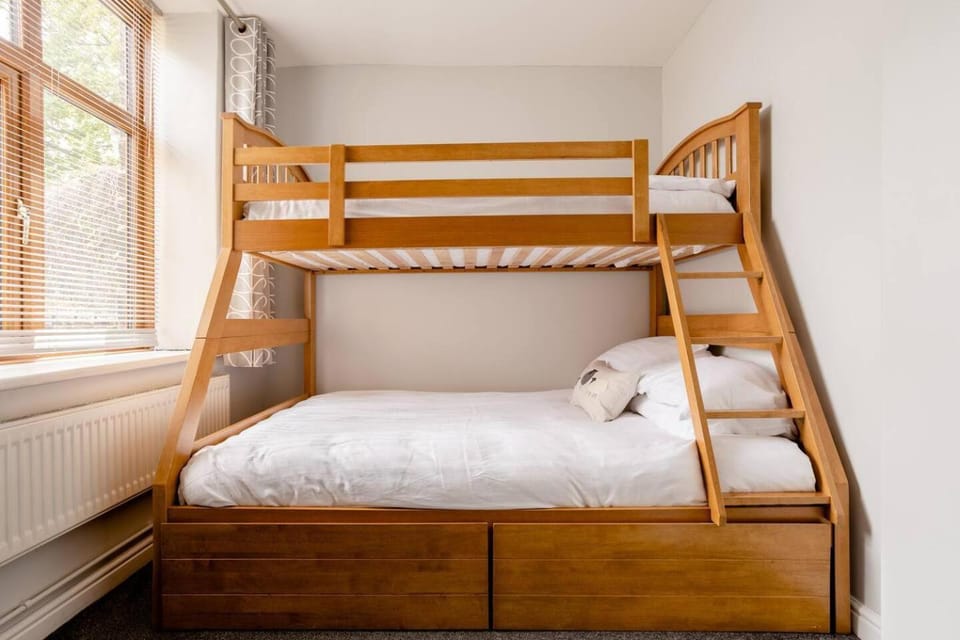 bunk bed
