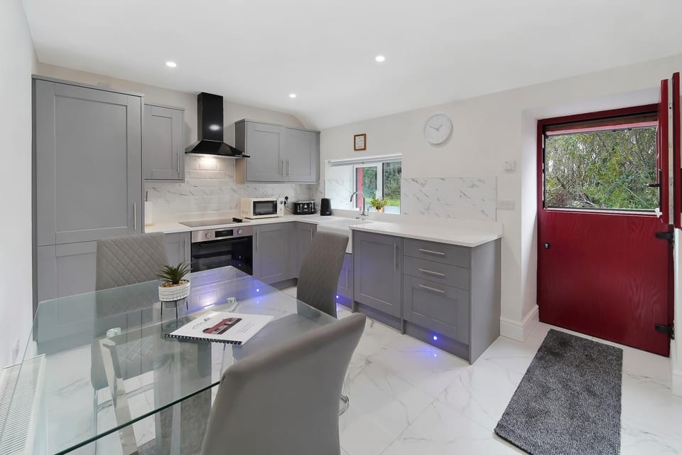 Glenside Cottage 'Sleeping 4 guests' Villa in Buncrana