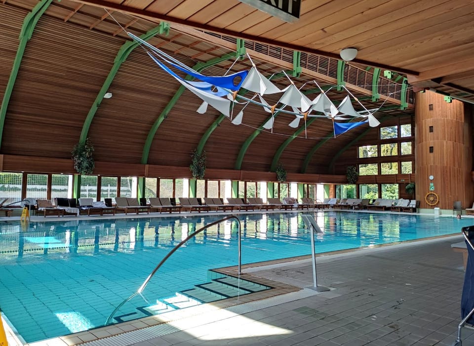 Swimming pool, Swimming pool