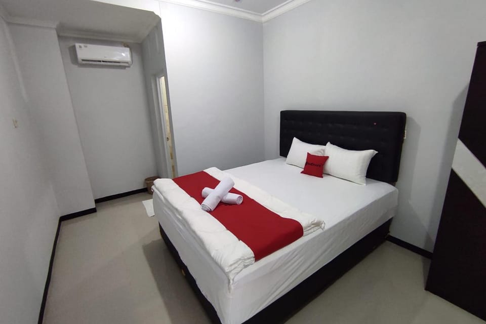 RedDoorz Syariah near Alun Alun Purwokerto 2 Hotel in Indonesia