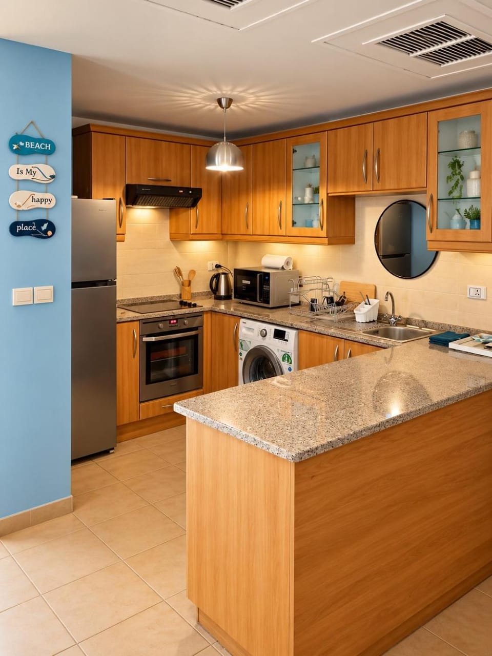 Kitchen or kitchenette, oven