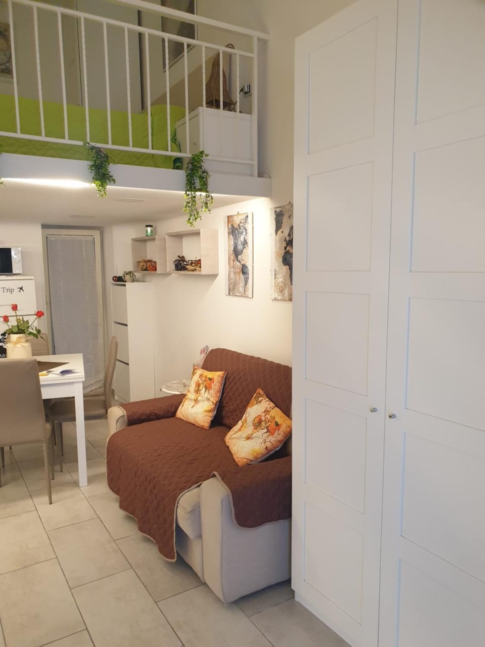 La Tana del Viaggiatore, parcheggio gratuito Apartment in Naples
