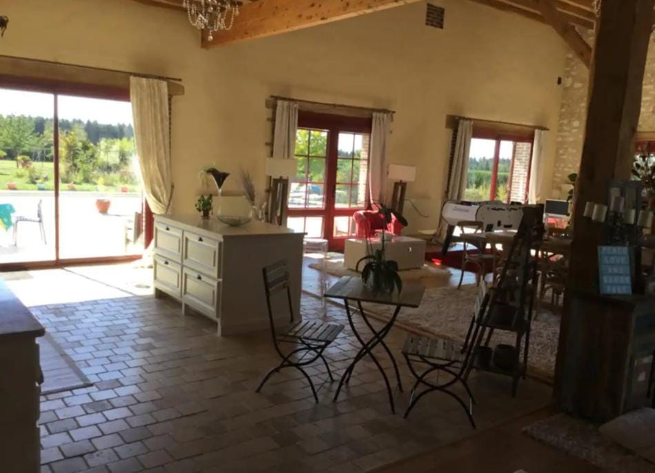 LE GITE DE VERONIQUE,jo 2024 House in Bourgogne-Franche-Comté