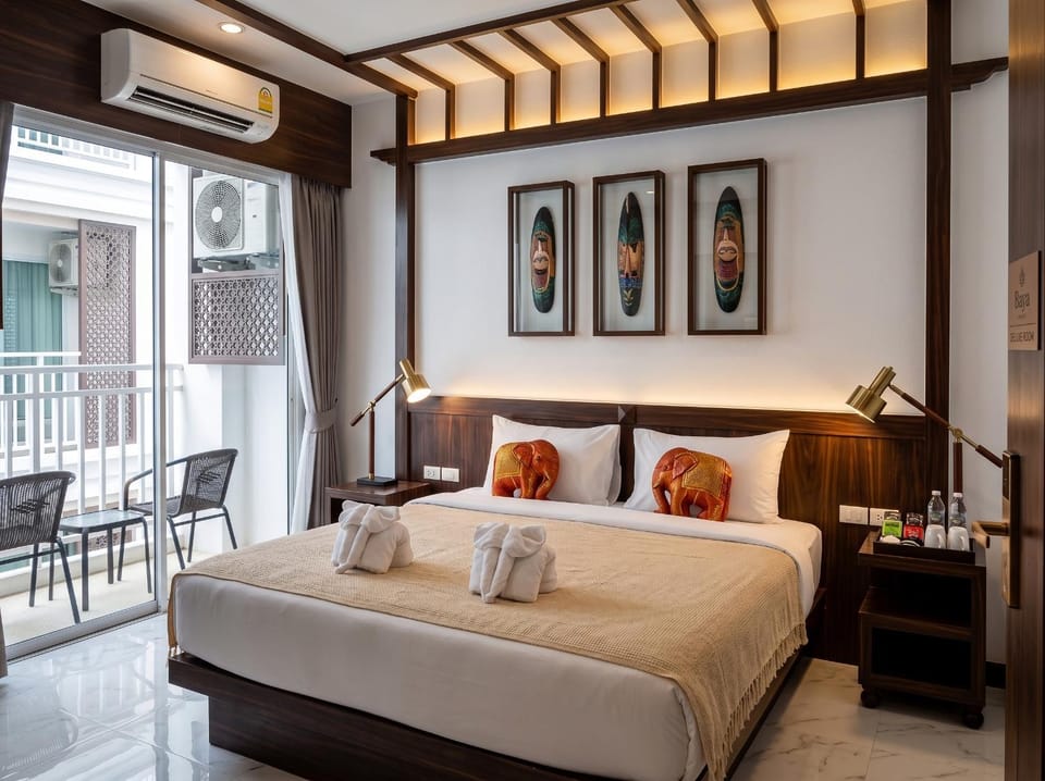 Bed, Living room, Photo of the whole room, Seating area, Bedroom, air conditioner