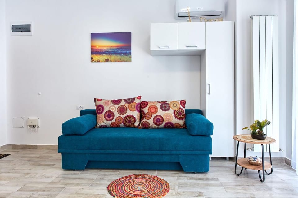 TV and multimedia, Living room, Photo of the whole room, Seating area