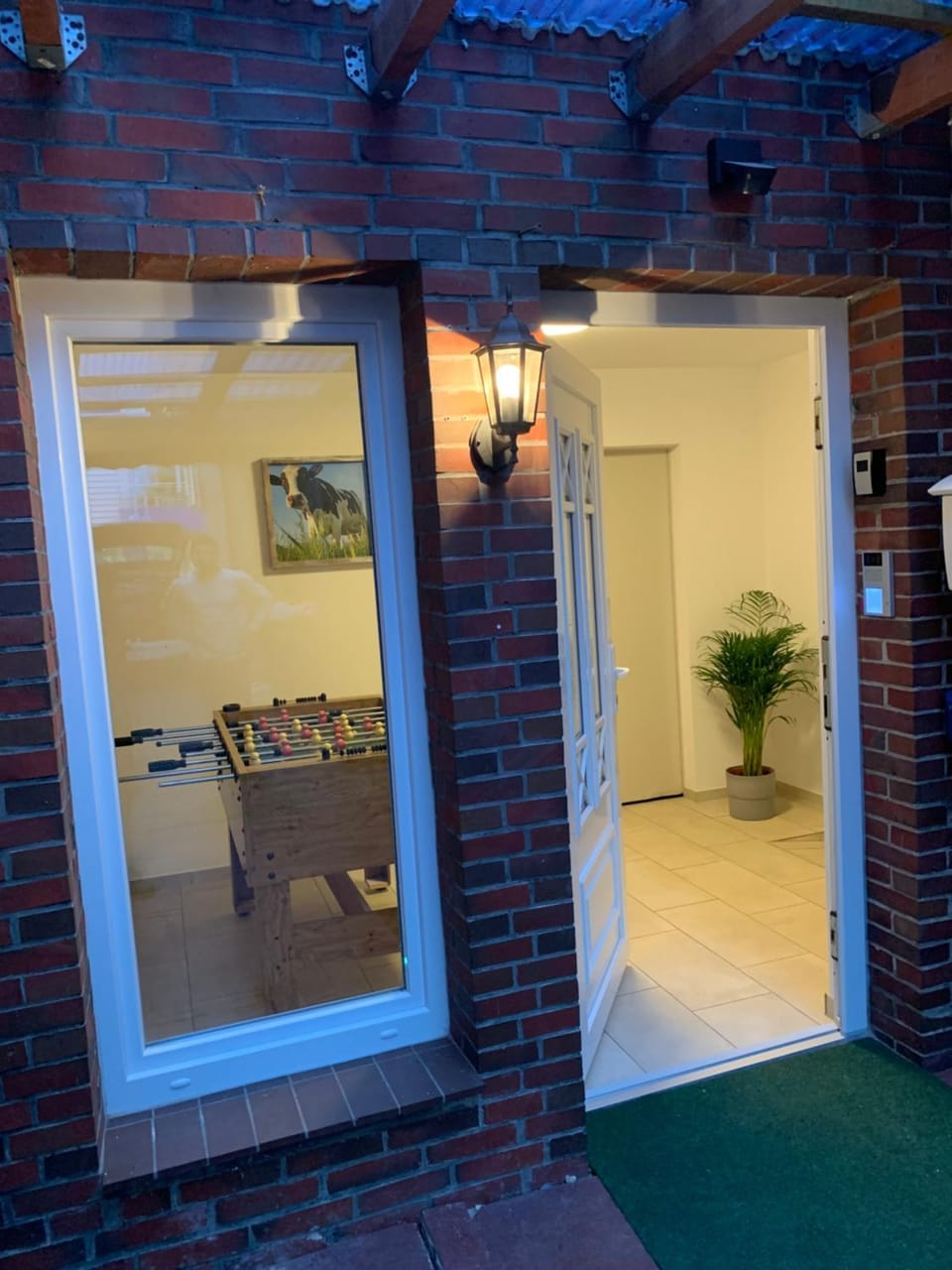 Facade/entrance