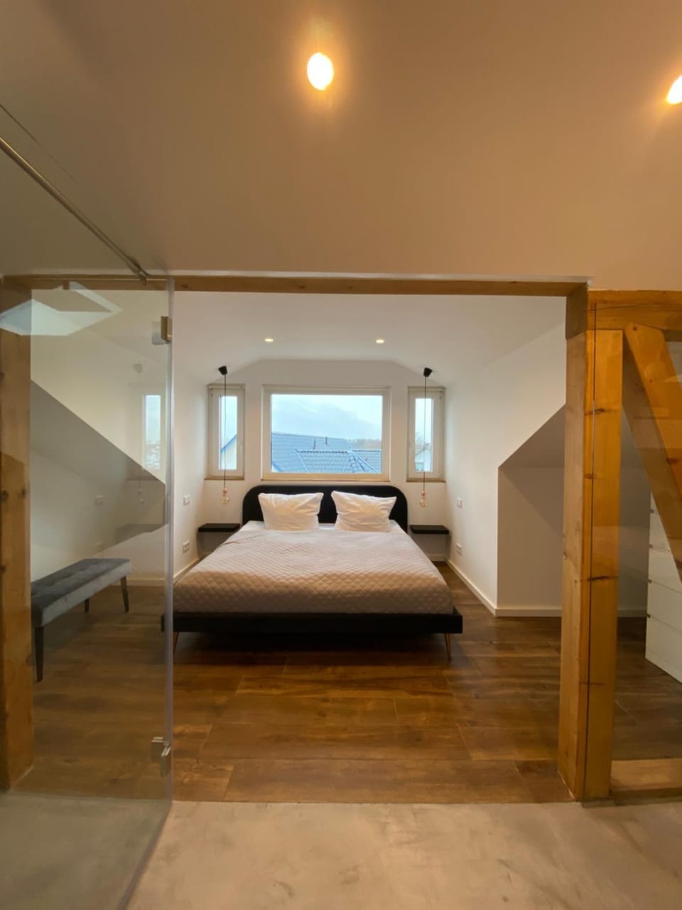 Shower, Bedroom