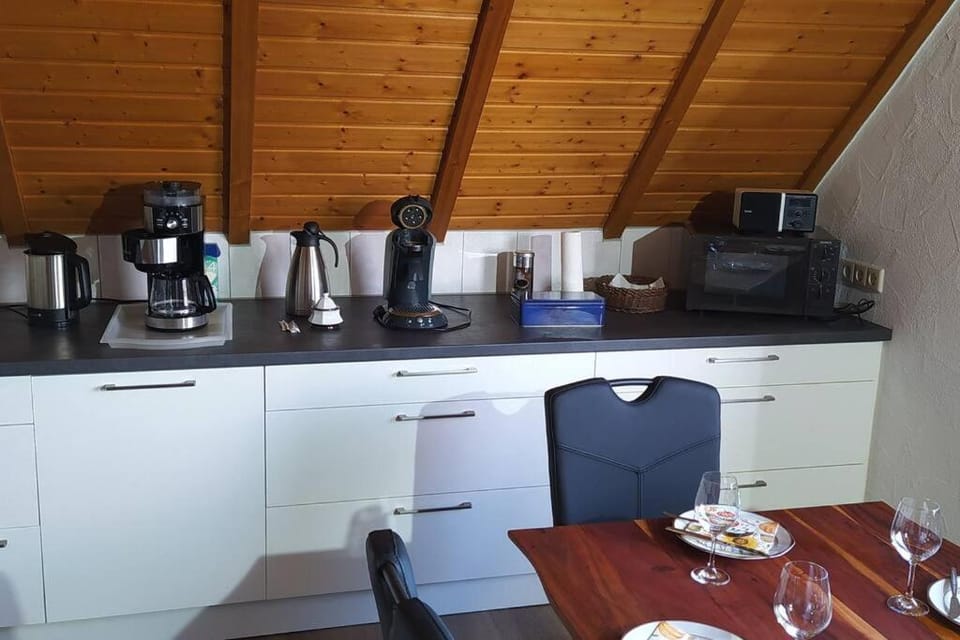 Coffee/tea facilities, Kitchen or kitchenette