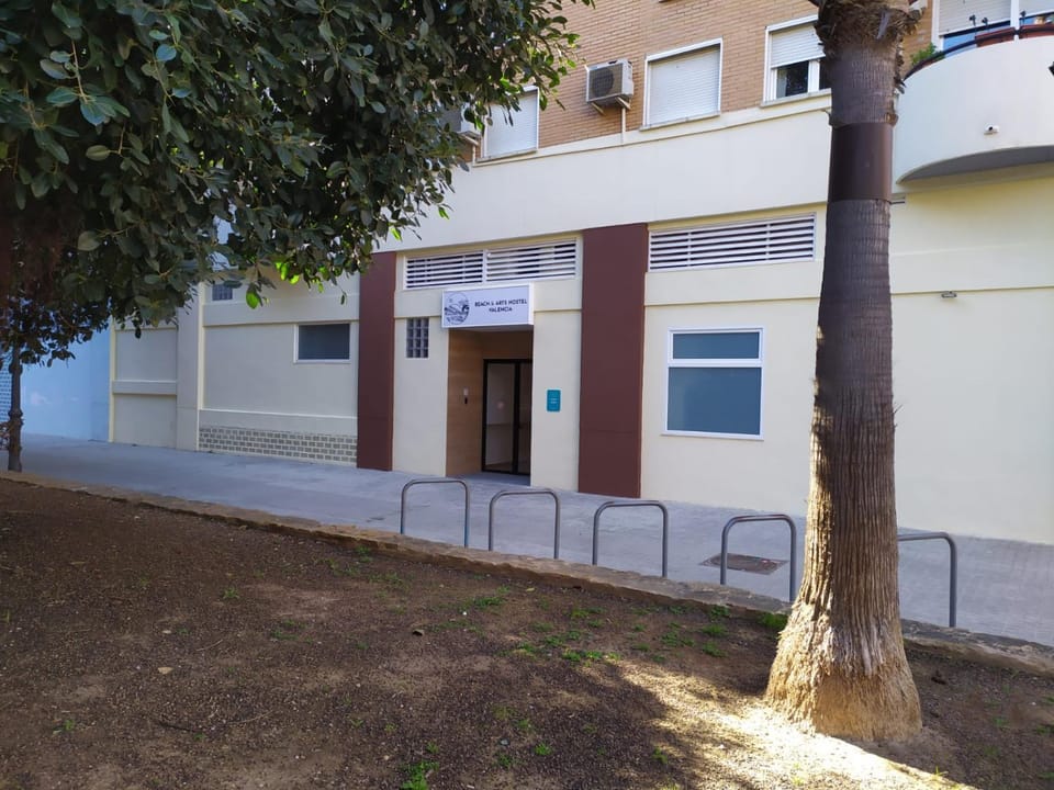 Property building, Facade/entrance, Lobby or reception