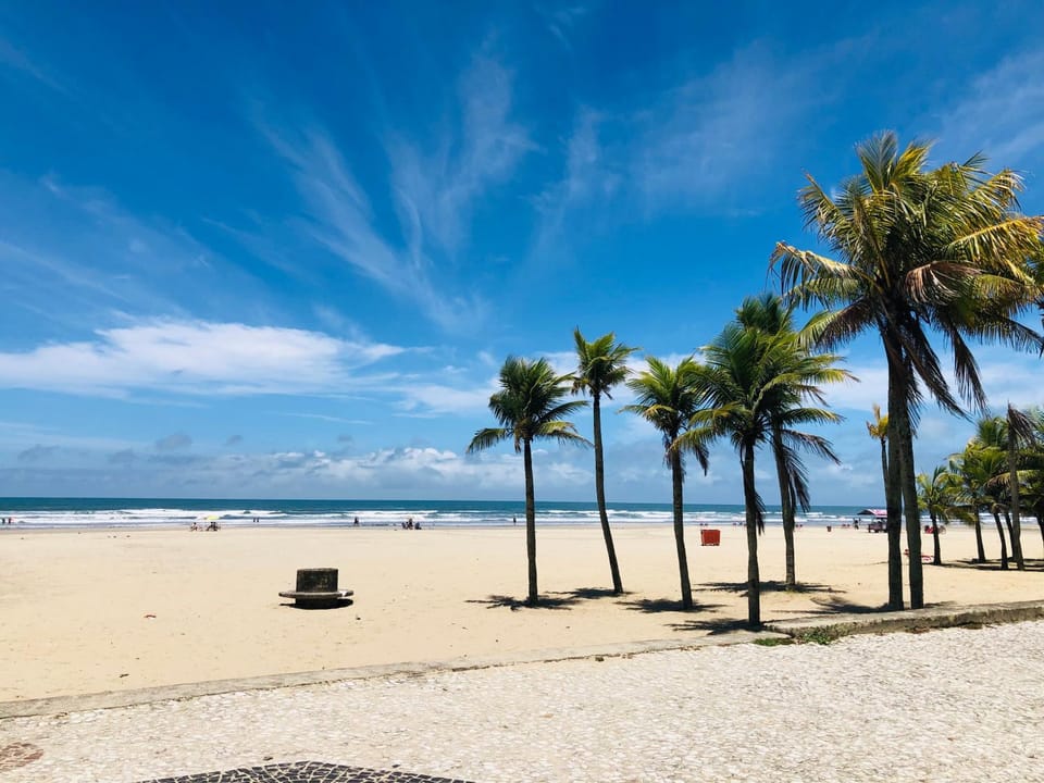 Apto com vista mar PÉ NA AREIA Apartment in State of São Paulo