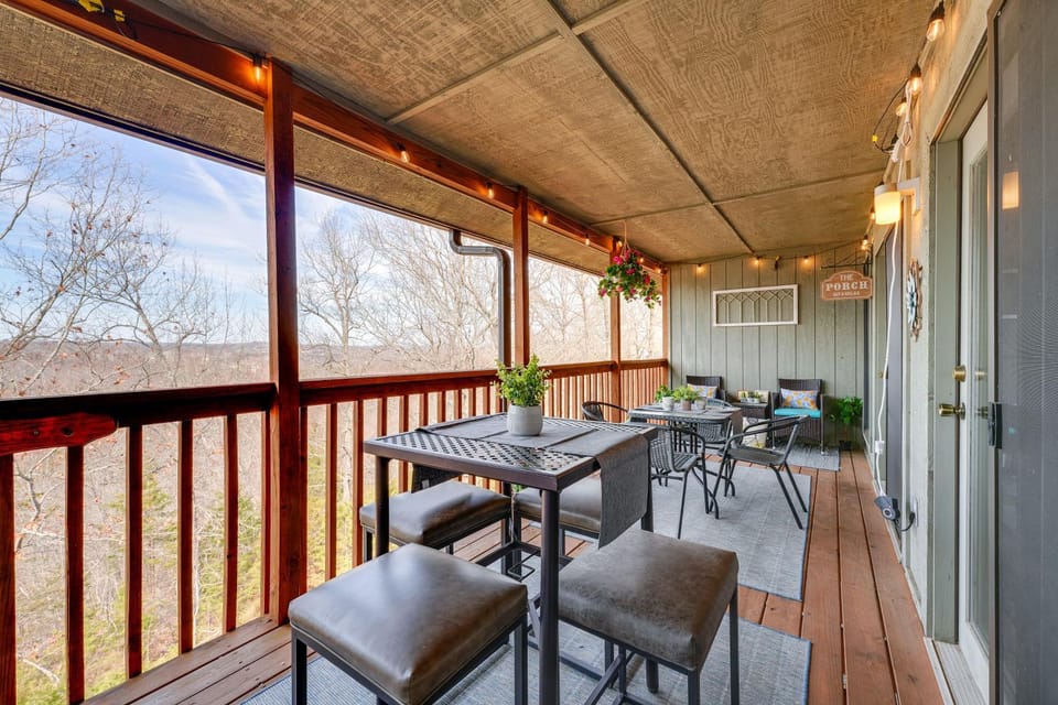 1 Mi to Silver Dollar City: Branson West Condo House in Table Rock Lake