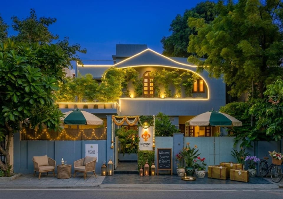 Property building, Night