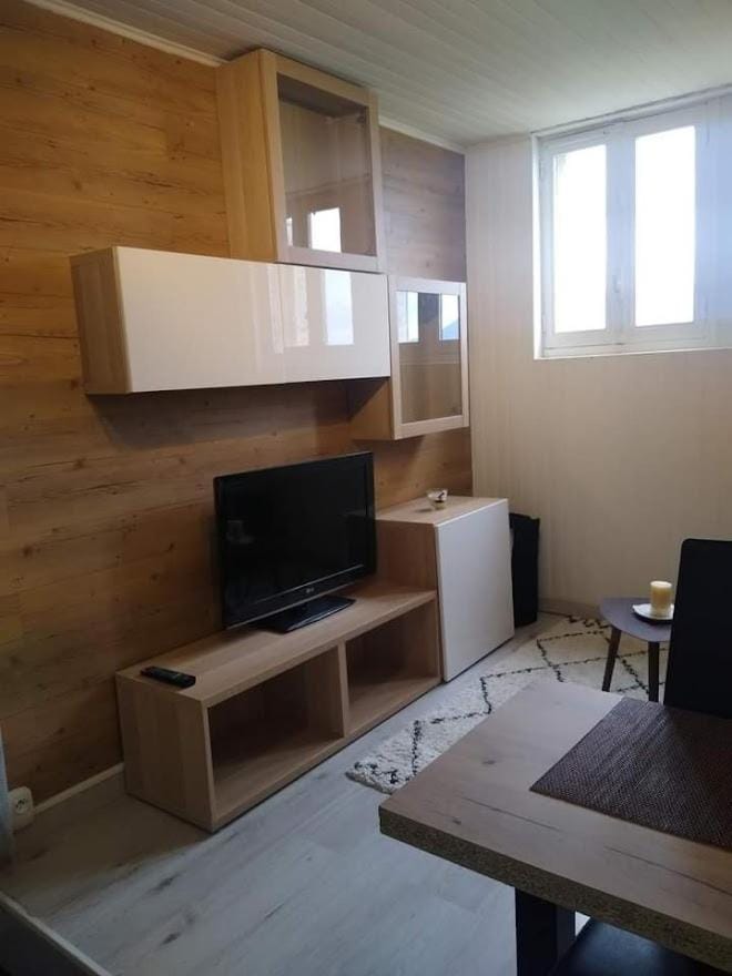 Sweet Room Apartment in Aix-les-Bains