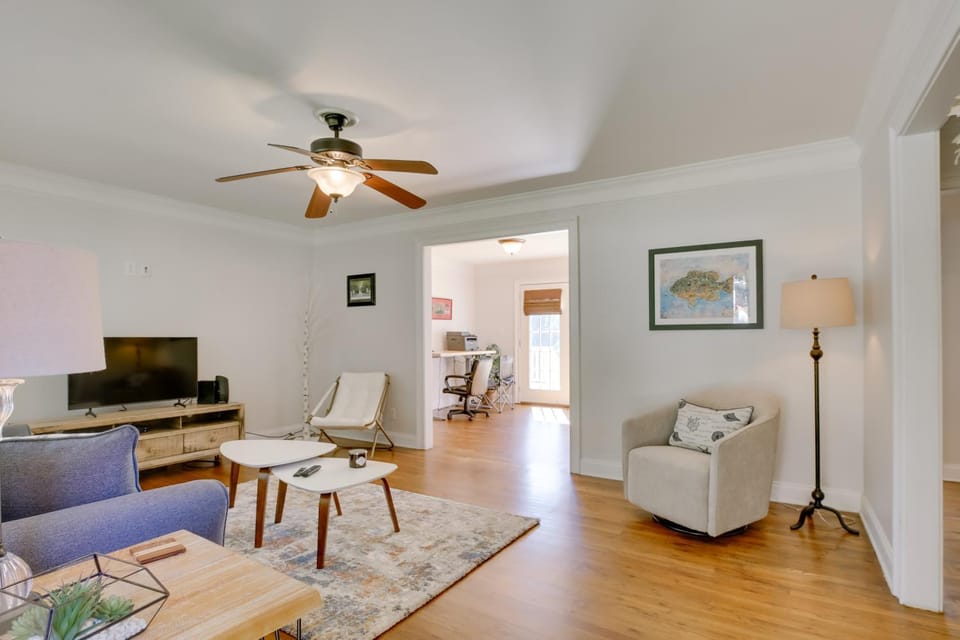 Contemporary Athens Home < 2 Miles to UGA! House in Athens