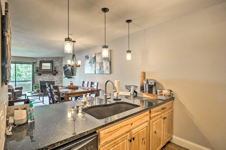 Ski-In/Ski-Out Breckenridge Condo Near Main St! House in Breckenridge