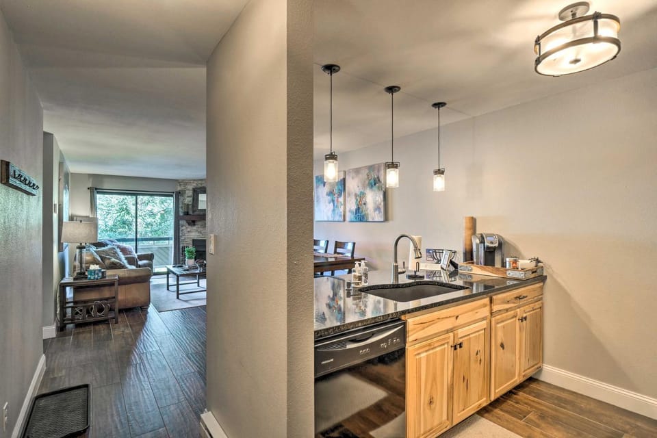 Ski-In/Ski-Out Breckenridge Condo Near Main St! House in Breckenridge