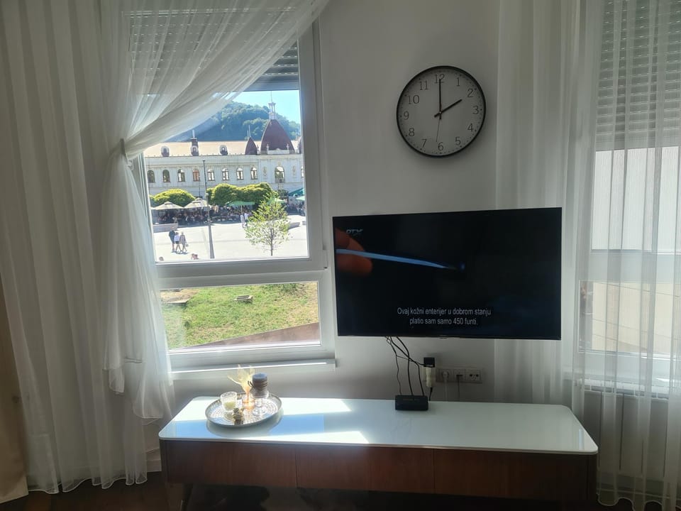 TV and multimedia, City view, Landmark view
