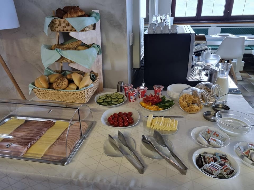 Food and drinks, Food, Buffet breakfast